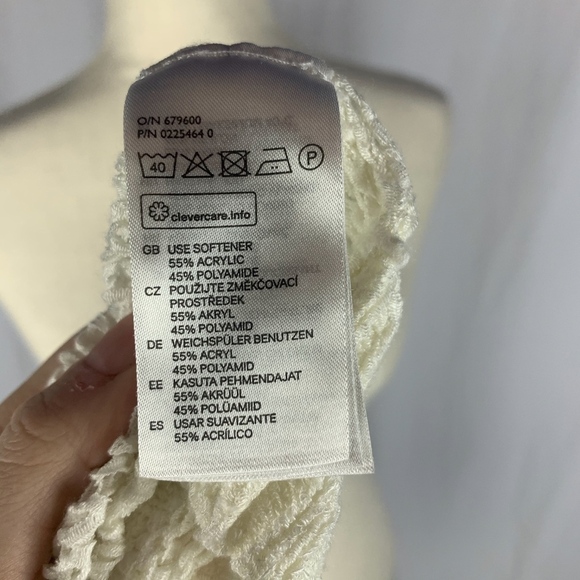 H & M sweater - Picture 3 of 6